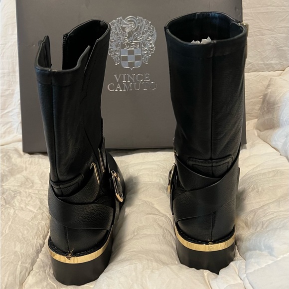 Beautiful boots, comfortable , elegant ( no-scratch at all) Brand New - Picture 2 of 3